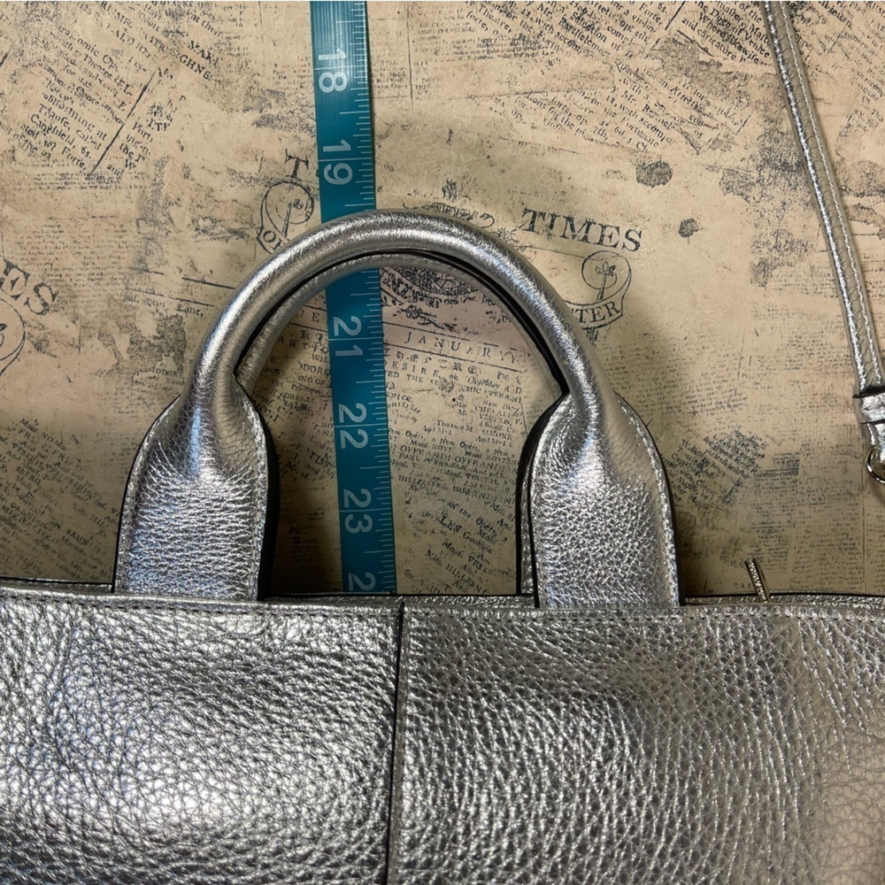 Banana Republic silver leather bag detachable crossbody strap - Picture 10 of 12